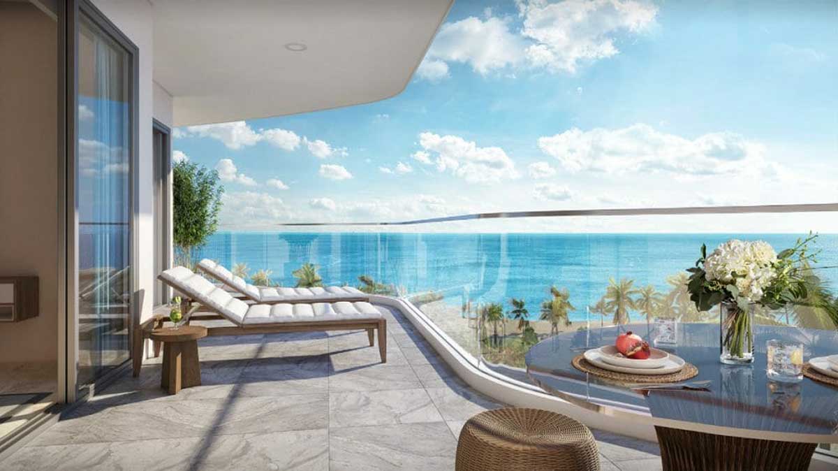 Thiết kế ban công căn hộ tuyệt đẹp hướng biển tự nhiên