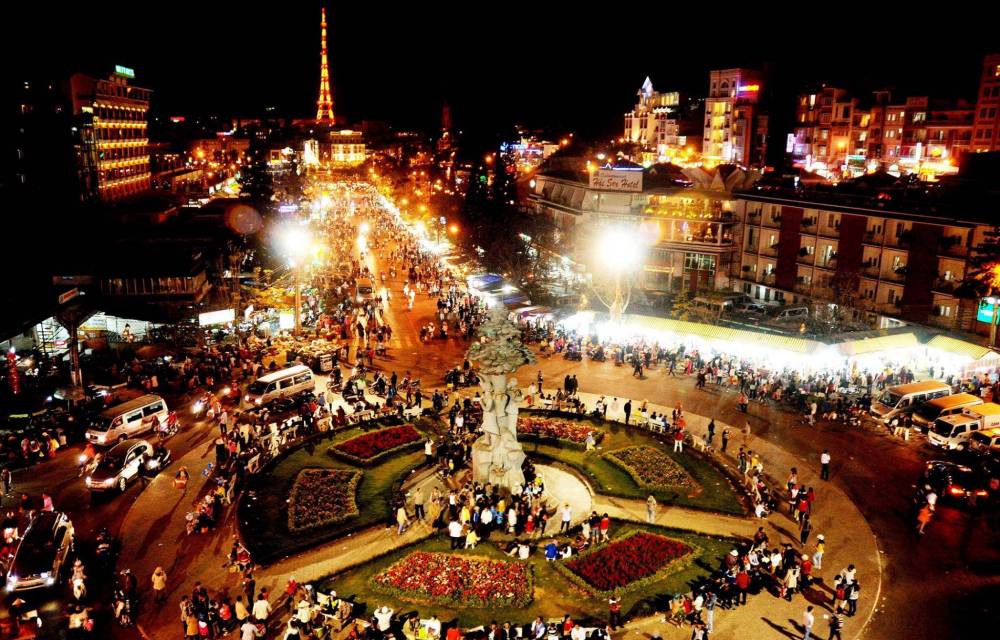 Chợ đêm Đà Lạt 