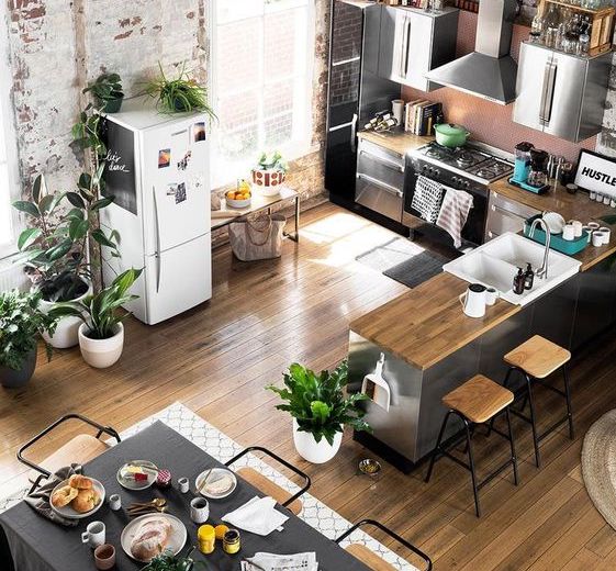 Sắp xếp đồ đạc chụp ảnh đẹp rao bán nhà