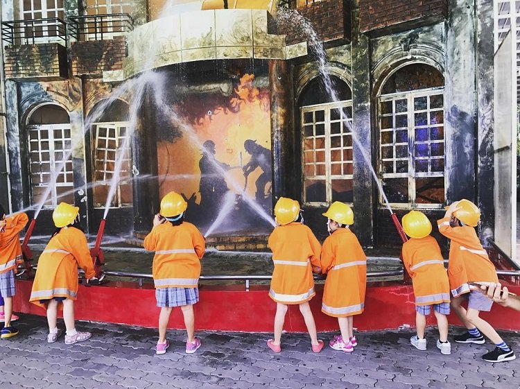 7050703e-khu-vui-chc6a1i-kizcity-cho-bc3a9-1