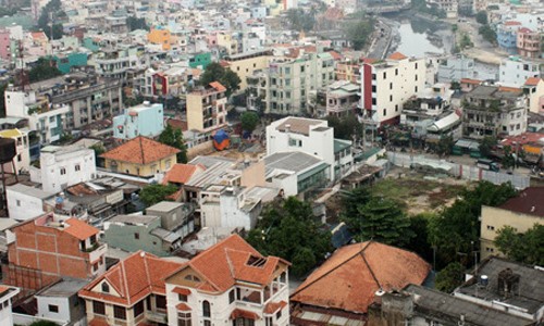 Nhà phố Sài Gòn ồ ạt bung hàng