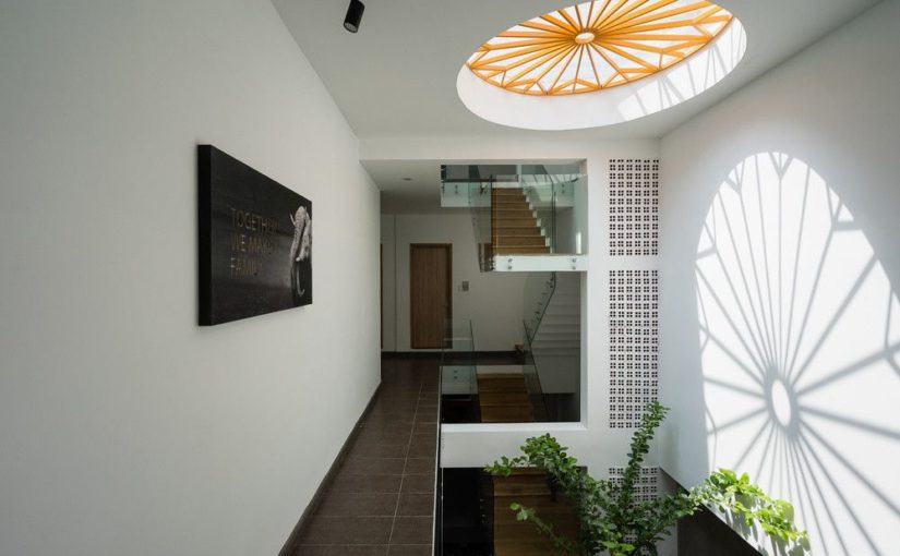 Bạn biết gì về quy tắc V-T-T khi xây dựng giếng trời trong nhà phố