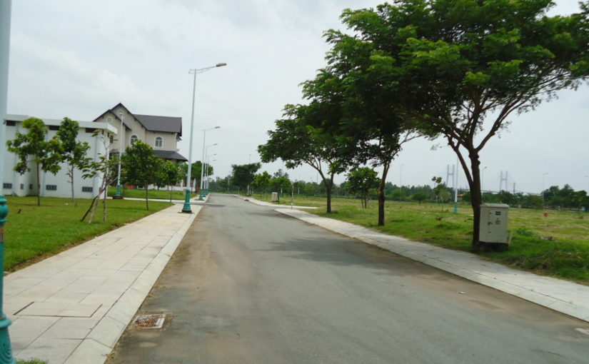 Giá đất ven TP.HCM “phi mã”