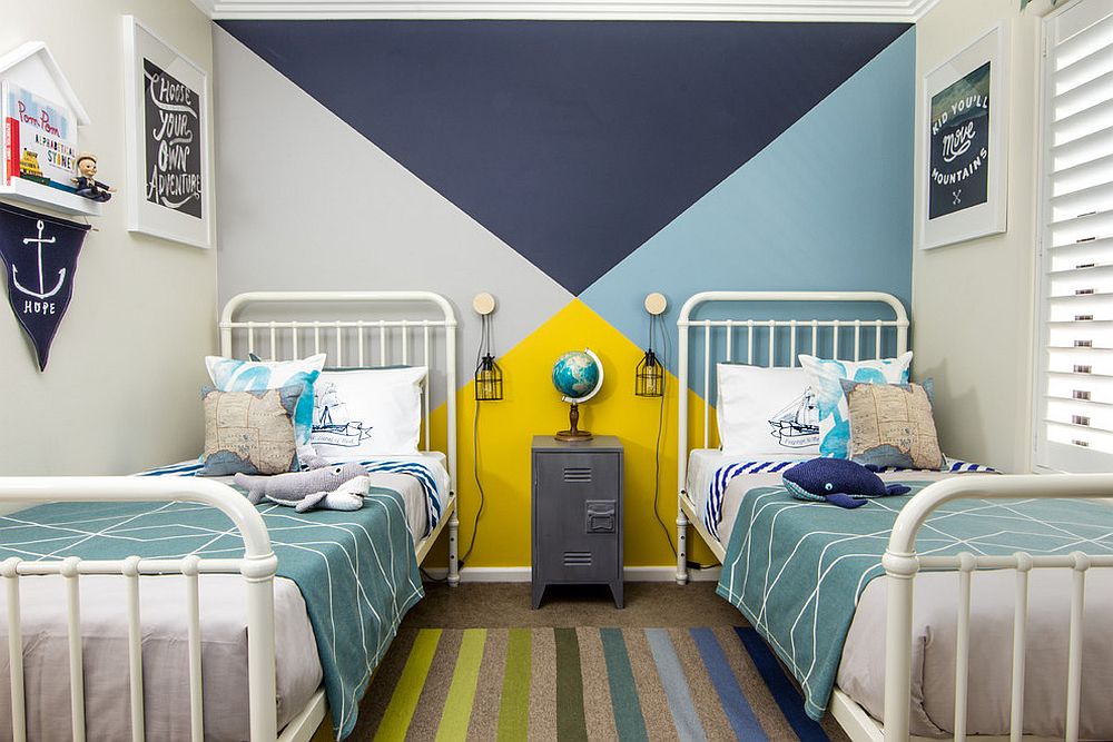 Blue-and-yellow-work-ever-so-beautifully-together-in-this-beach-style-kids-room (1)