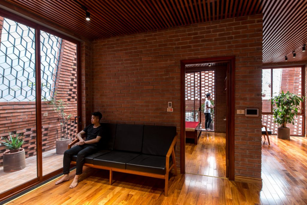 c-nguyen-tien-thanh-24-1524127534-1024x684-1