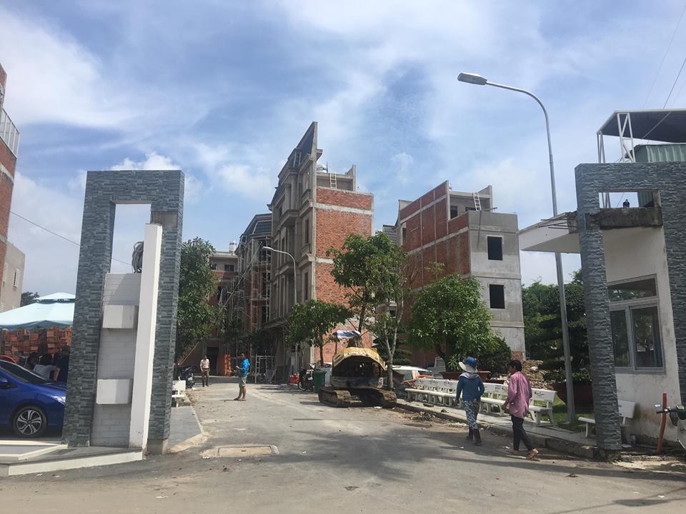 “Lướt sóng” nhà phố lẻ xây sẵn dịp cuối năm