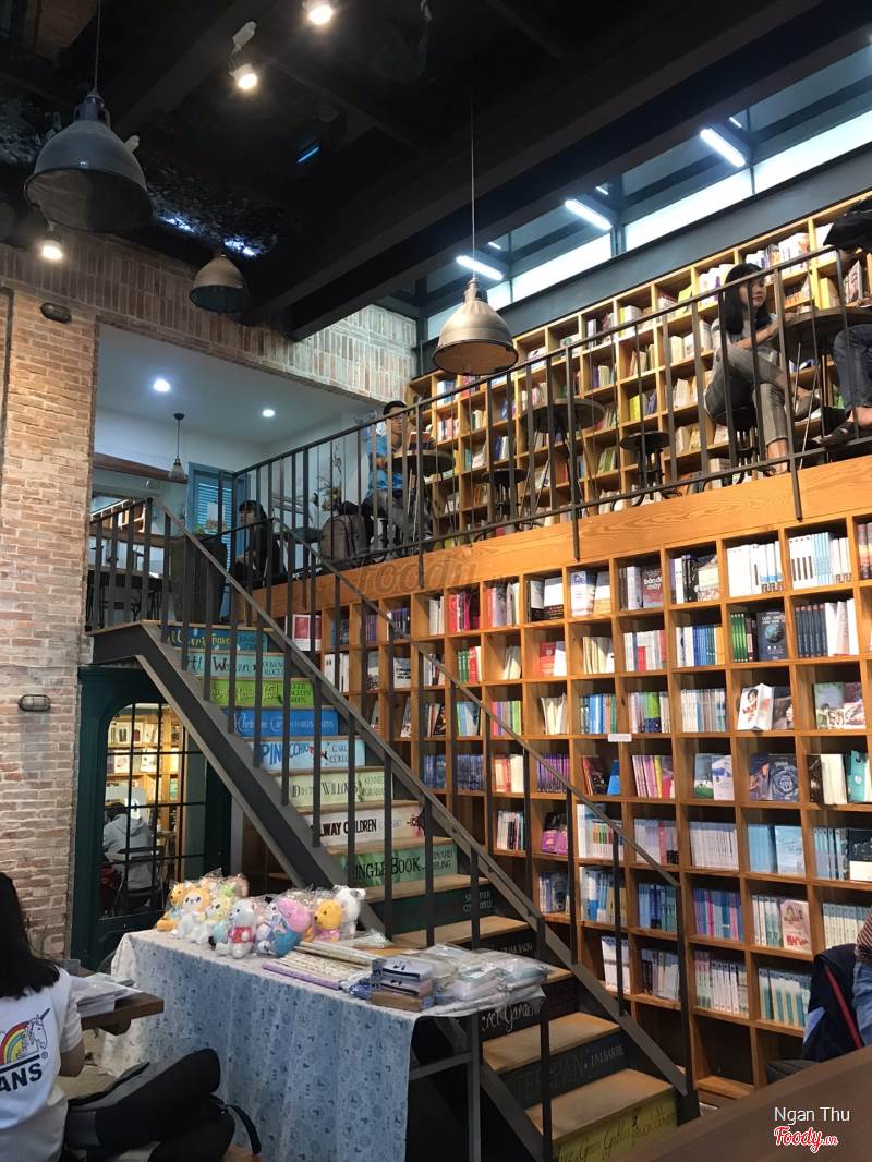 cafe-sach-sai-gon-nha-nam-thu-quan-1