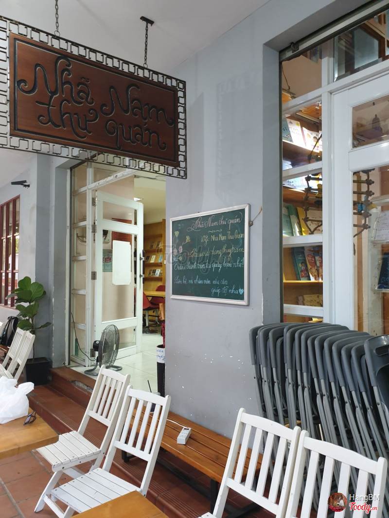 cafe-sach-sai-gon-nha-nam-thu-quan-2