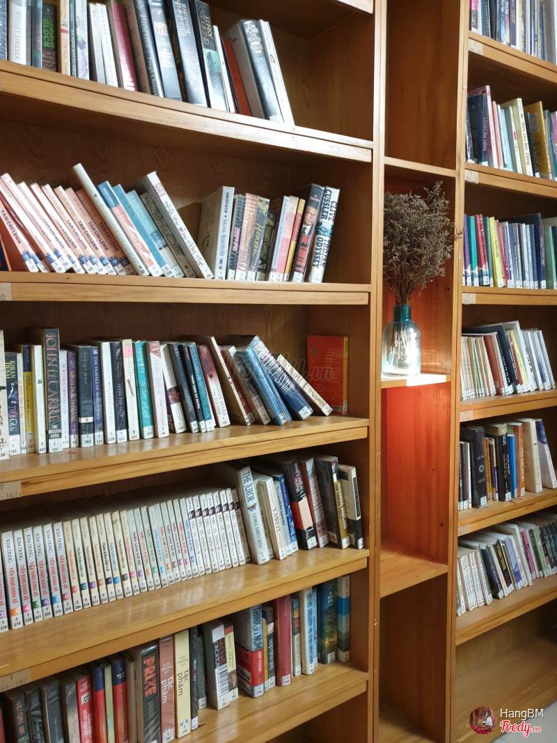 cafe-sach-sai-gon-nha-nam-thu-quan-3
