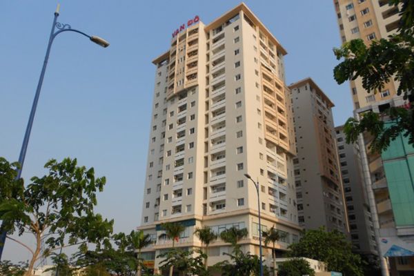 Căn hộ chung cư Vạn Đô nằm ngay trên đường Bến Vân Đồn