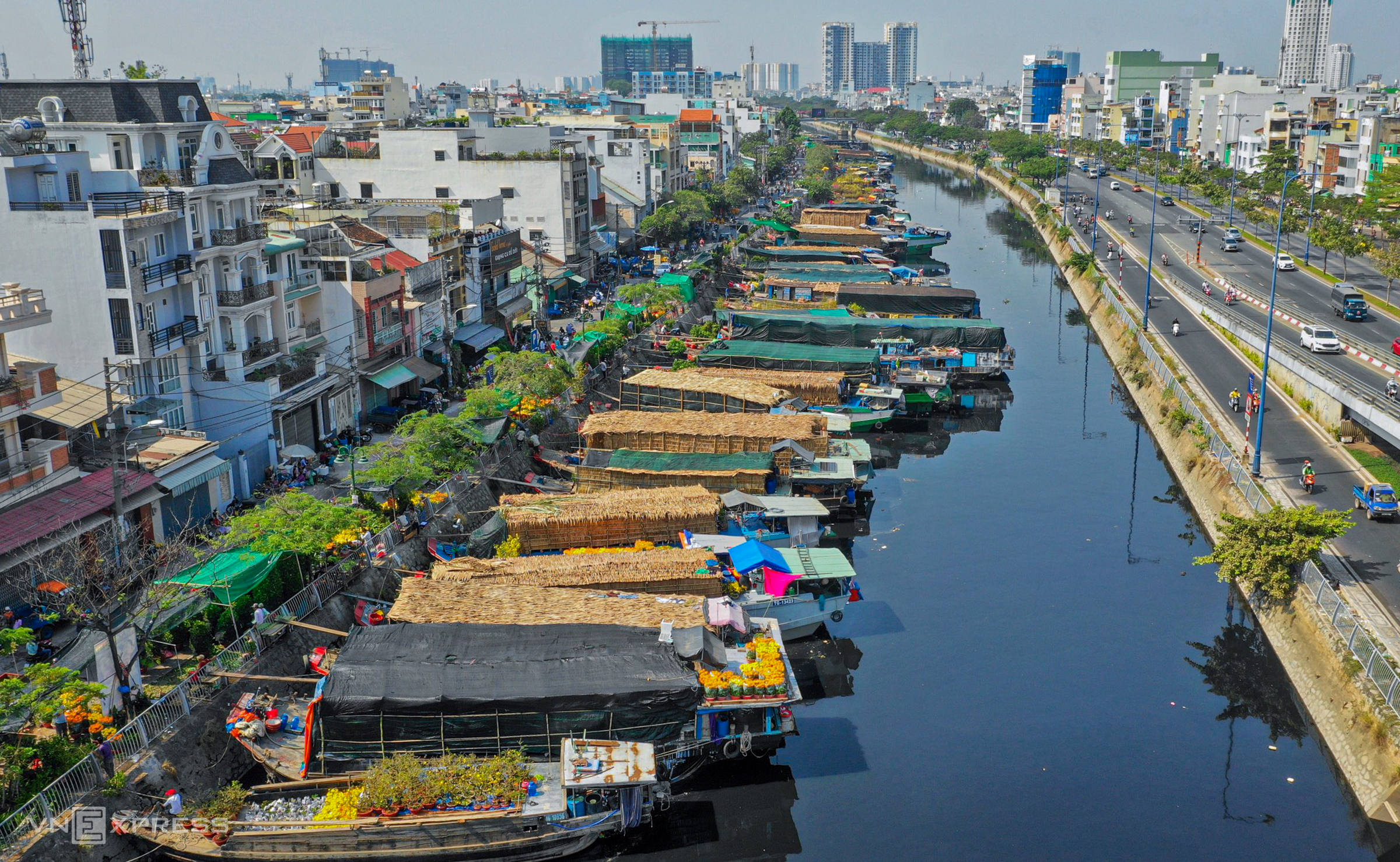 don-tet-o-sai-gon-ban-co-the-lam-gi-0