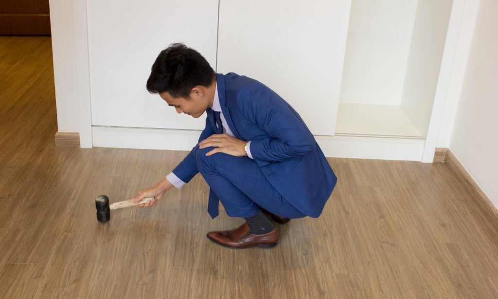 kiem tra be mat san khi nhan ban giao can ho chung cu