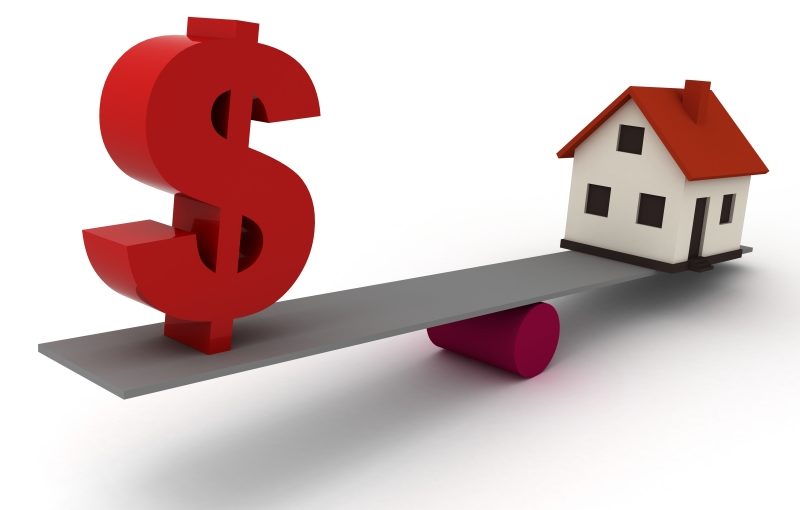 Lạm phát tăng, lãi suất tiền gửi giảm, vàng và ngoại tệ rủi ro