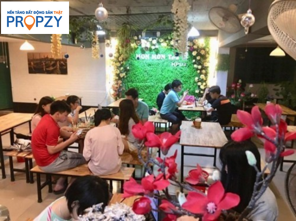 Nhu cầu ăn uống, mua sắm của sinh viên gần trường đại học