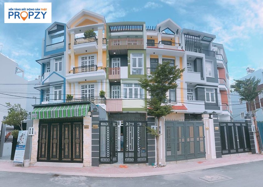 Nhà xung quanh có nhiều đường đi thì được xem là có phong thủy tốt