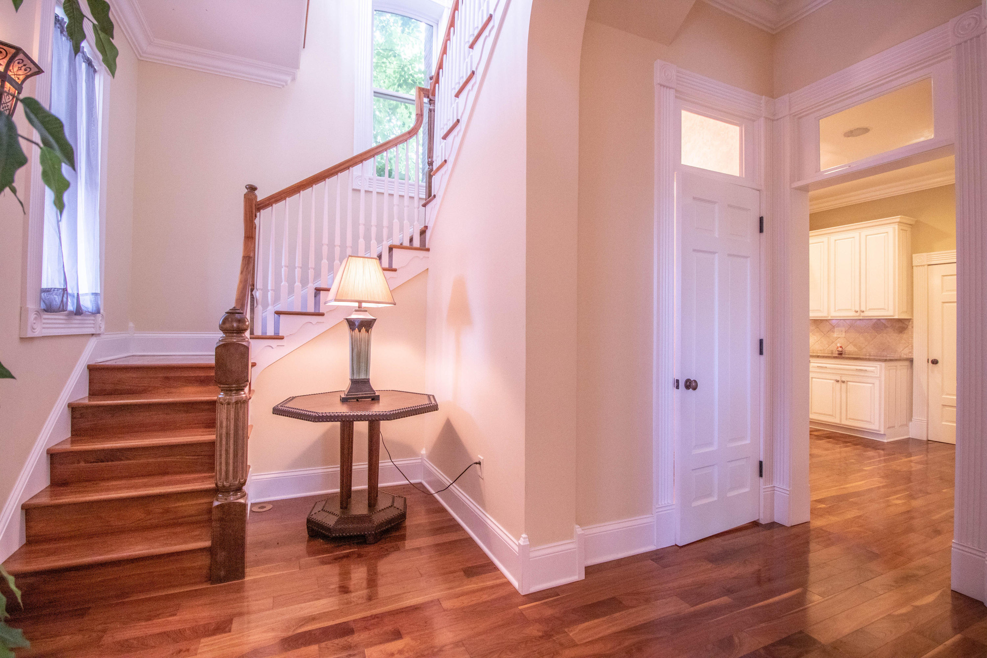 ngoi-nha-tuyet-dep-duoc-ban-gia-hoi-nhung-khong-phai-ai-cung-du-can-dam-vao-o-2