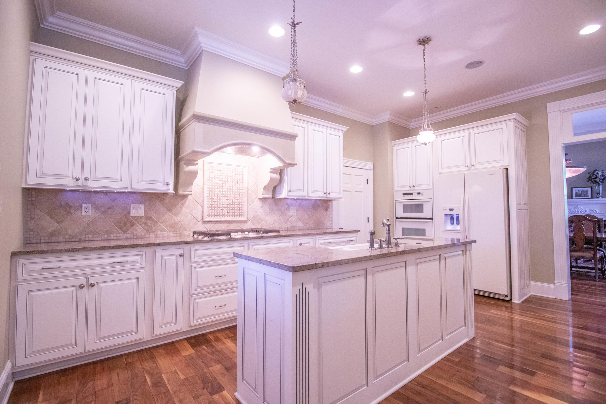 ngoi-nha-tuyet-dep-duoc-ban-gia-hoi-nhung-khong-phai-ai-cung-du-can-dam-vao-o-7