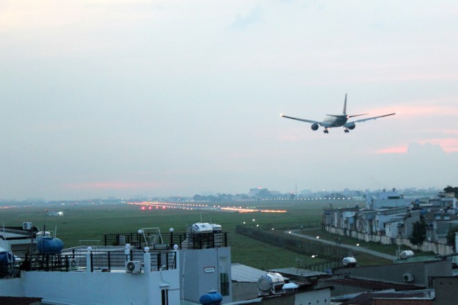 Nhà gần sân bay: Tiếng ồn tỉnh mộng ‘đất vàng’