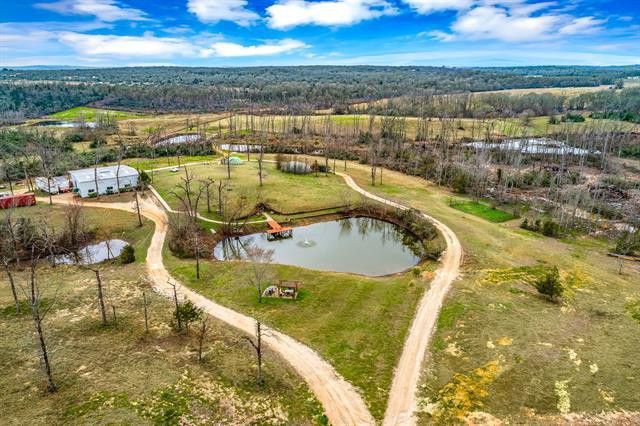 nha-2-trieu-usd-duoi-long-dat-thiet-ke-ben-trong-khien-ai-cung-kinh-ngac-10