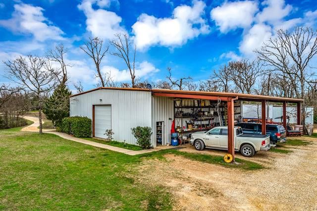 nha-2-trieu-usd-duoi-long-dat-thiet-ke-ben-trong-khien-ai-cung-kinh-ngac-9