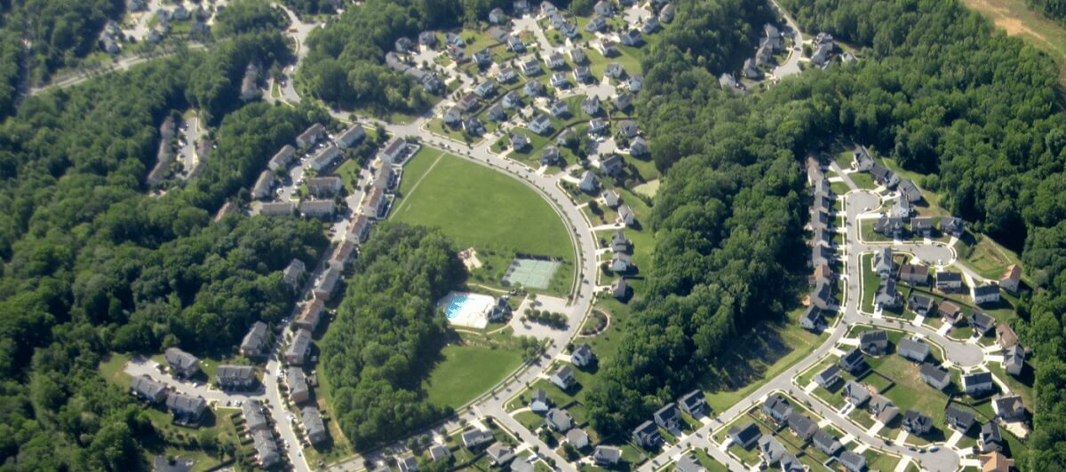 Khu nhà ở riêng lẻ có mật độ xây dựng thấp