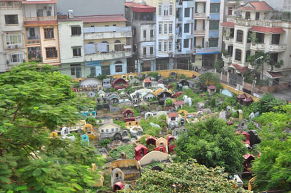 nha-gan-nghia-trang Nhà gần nghĩa trang.