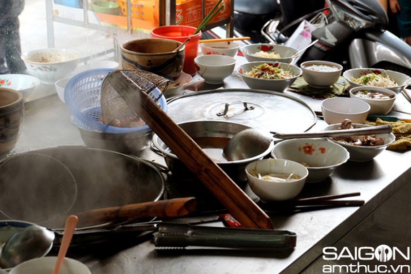 Nhung-quan-an-lau-doi-van-hut-khach-o-sai-thanh-20