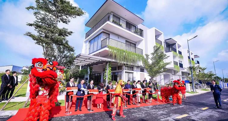 Khai trương nhà mẫu The Standard Dĩ An