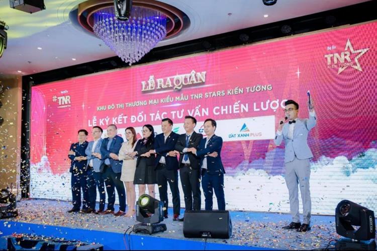 o692-502214 Lễ ký kết khu đô thị TNR Stars Long An