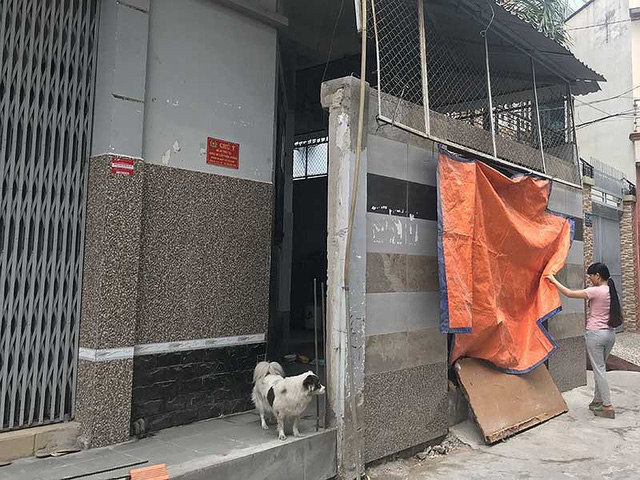 Được miễn phép xây dựng nhưng hàng xóm không ưng, khỏi trổ cửa