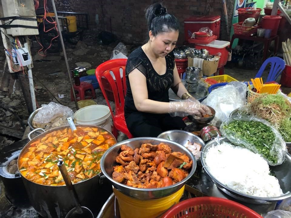 quan-an-khuya-sai-gon-7-bun-rieu-hau-giang