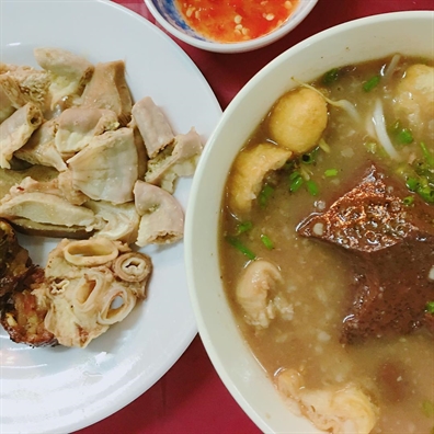 quan-an-khuya-sai-gon-chao-long-phan-dang-luu-2