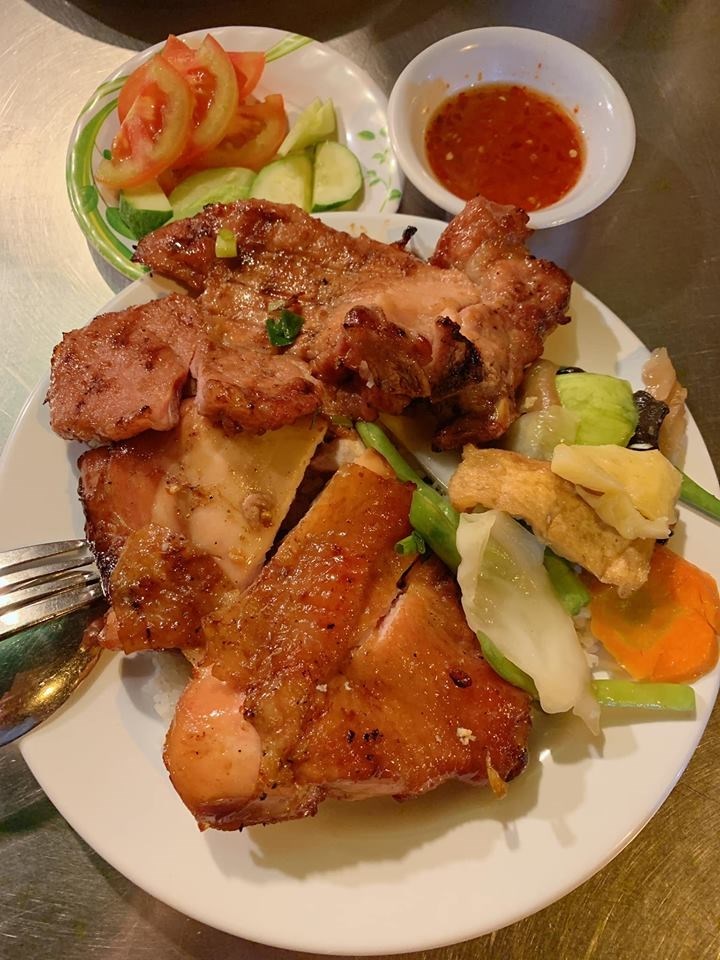 quan-an-khuya-sai-gon-com-tam-bai-rac