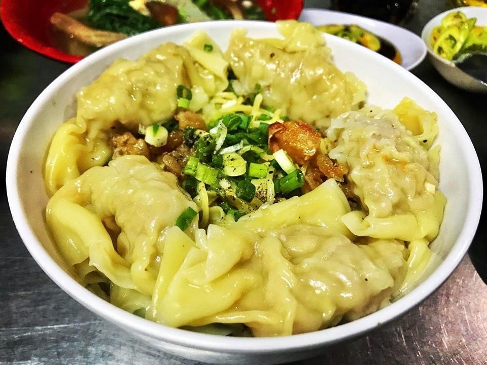 quan-an-khuya-sai-gon-sui-cao-ha-ton-quyen