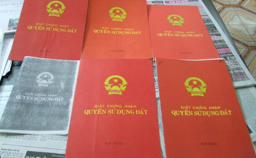 Tràn lan dịch vụ làm sổ đỏ giả: Đúng hay Sai?