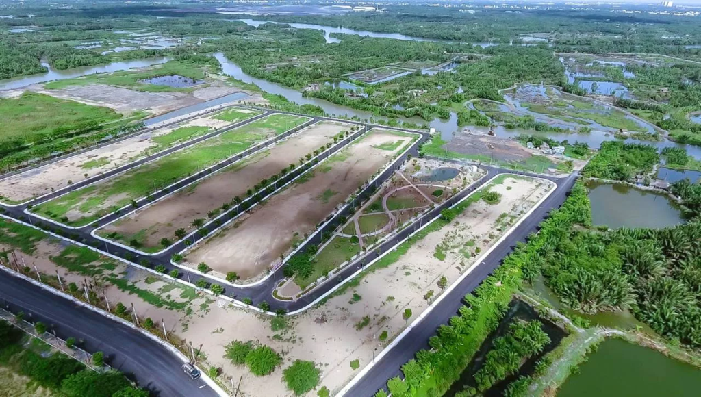 thi-truong-dat-nen-nhe-be-nhon-duc