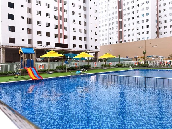 tien ich khu ho boi cua chung cu topaz city